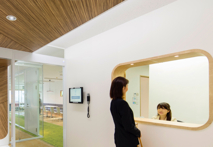 スタッフが9時〜22時まで常駐するバーチャルオフィス